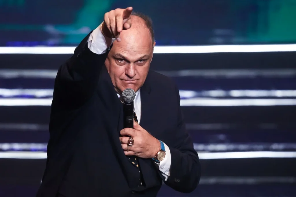 Descubra os incríveis recordes e legado de Oscar Schmidt, o rei do basquete brasileiro