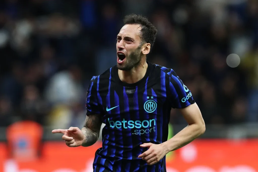 Inter de Milão vira o jogo e chega hoje à final da Copa da Itália ao bater a surpresa Como