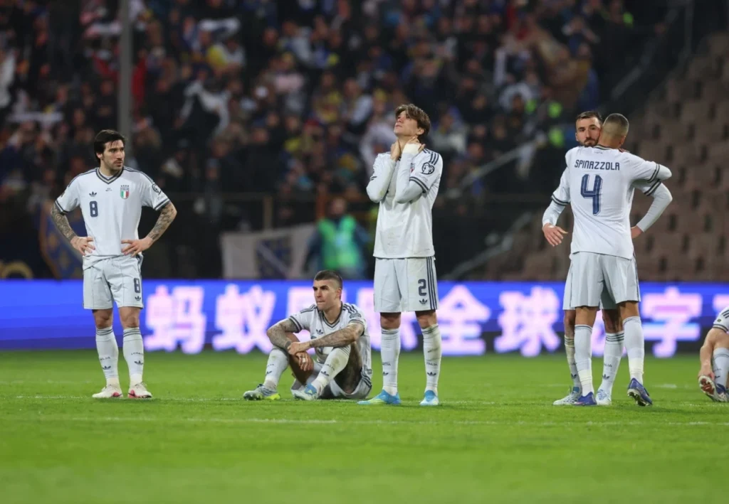 Itália fora da Copa do Mundo pela terceira vez consecutiva agora Itália fora da Copa do Mundo pela terceira vez consecutiva agora