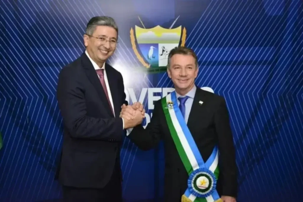 TSE inibe poder e cassa mandato de líder Roraima