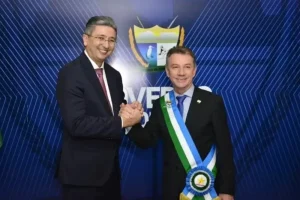 TSE inibe poder e cassa mandato de líder Roraima