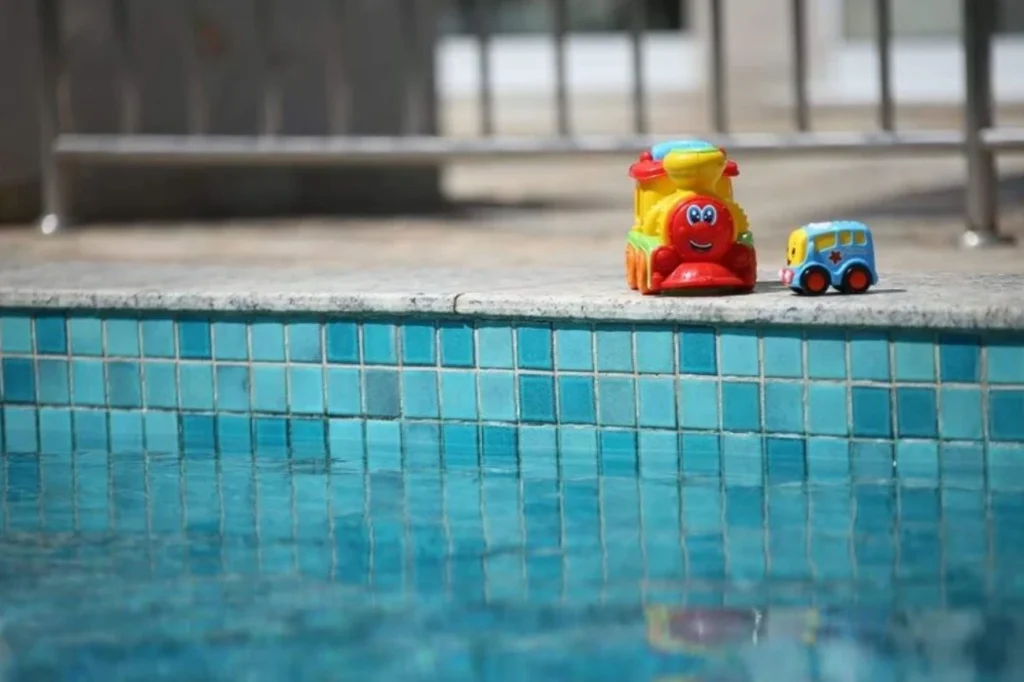 Bebê de 1 ano morre afogado em piscina no Park Way veja como prevenir acidentes agora