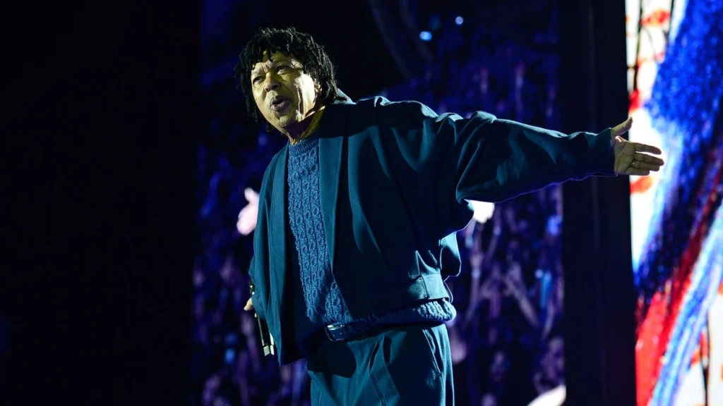Djavan comemora 50 anos de carreira com show épico agora em São Paulo